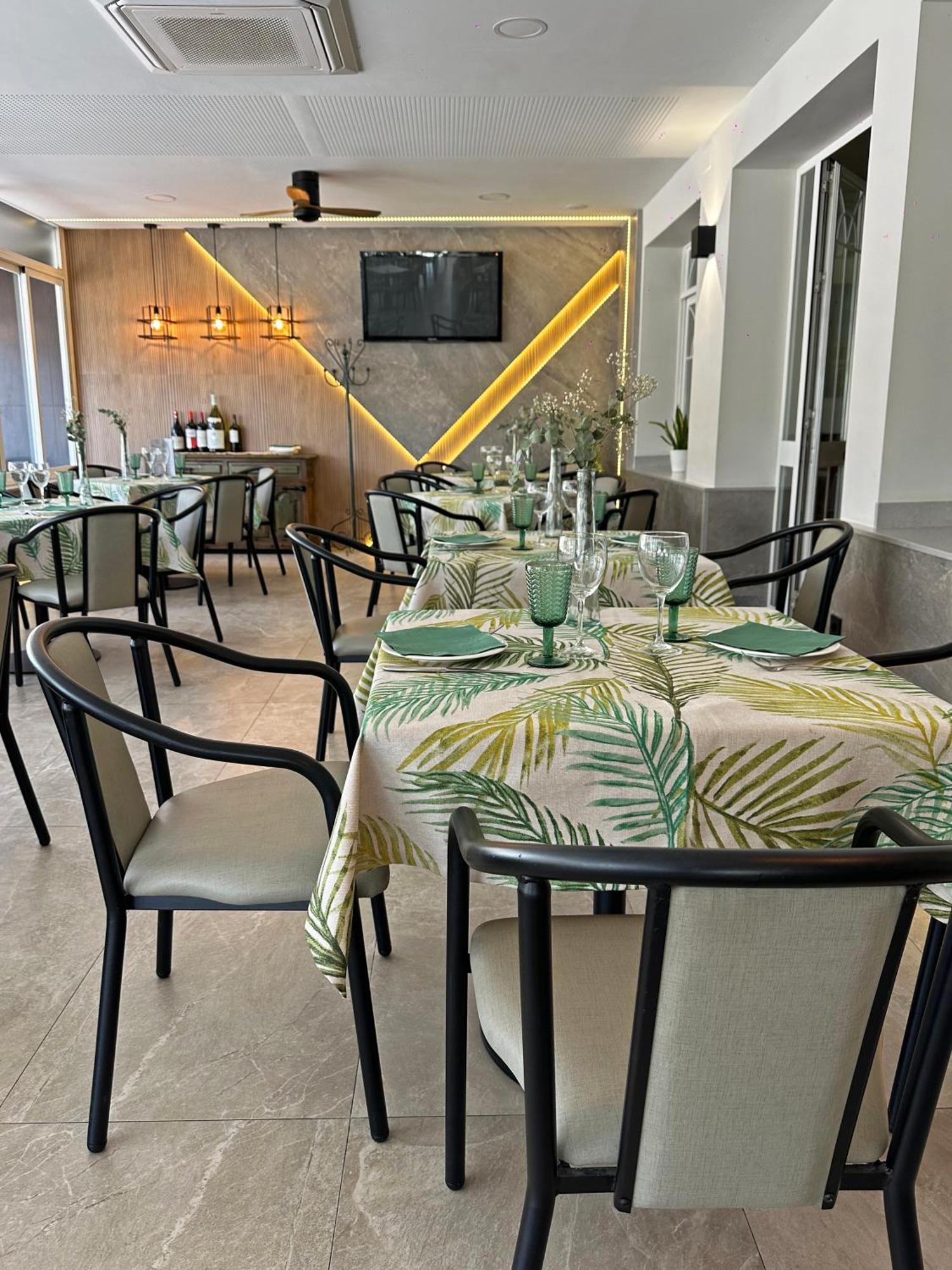 Hostal Restaurante El Cary Montemayor Exteriér fotografie